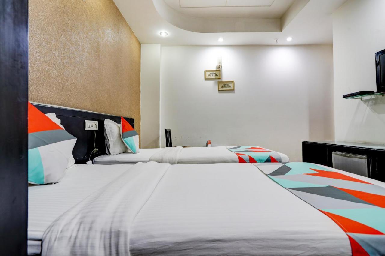 Fabexpress Jeniffer Inn Делі Екстер'єр фото