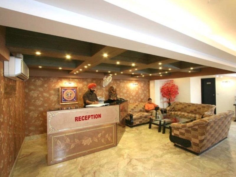 Fabexpress Jeniffer Inn Делі Екстер'єр фото